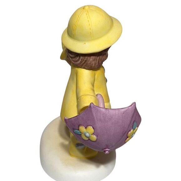 Vintage 93 Enesco Sisters Together Through Rain or Shine Yellow Ceramic Figurine - Picture 2 of 6